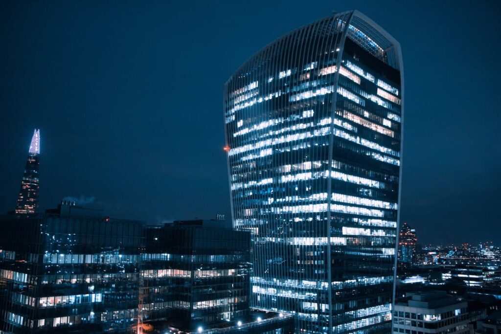 Skyscraper in financial district showing kyc for financial institutions